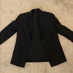 Elie Tahari black blazer
